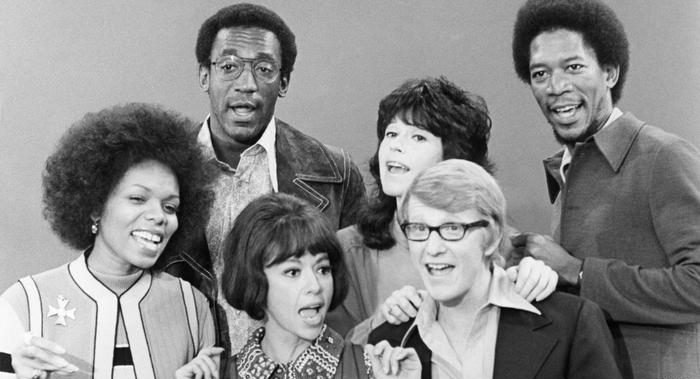 مورگان فریمن روی صحنه ی نمایش (عکس نفر اول، ایستاده، سمت راست)