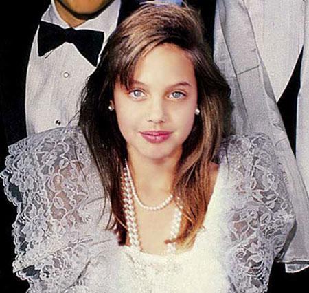 کودکی آنجلینا جولی