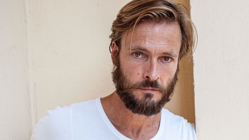 آندریاس پیچمن در نقش ایک لارسن