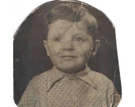 عکس کودکی آنتونی هاپکینز 