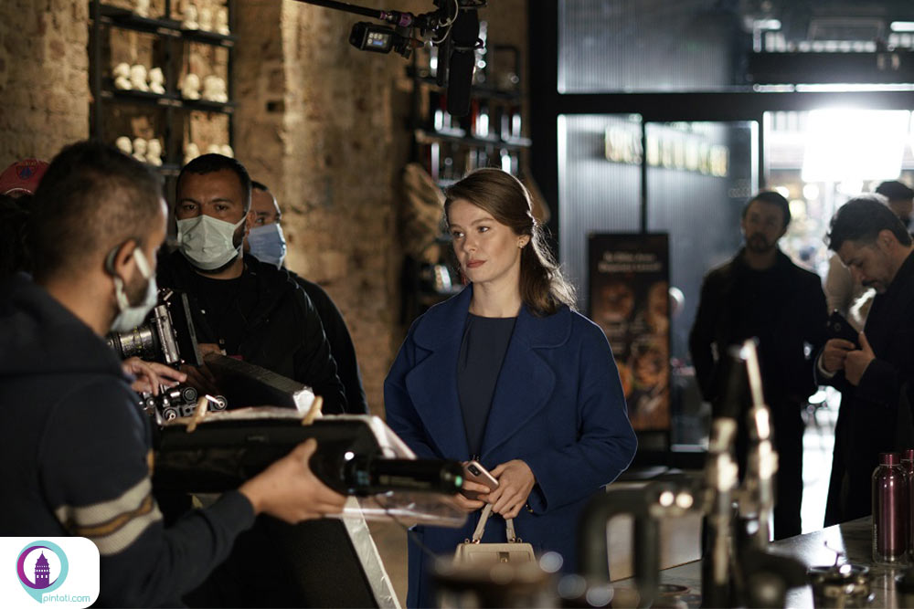 تصاویر سریال دختر پشت پنجره