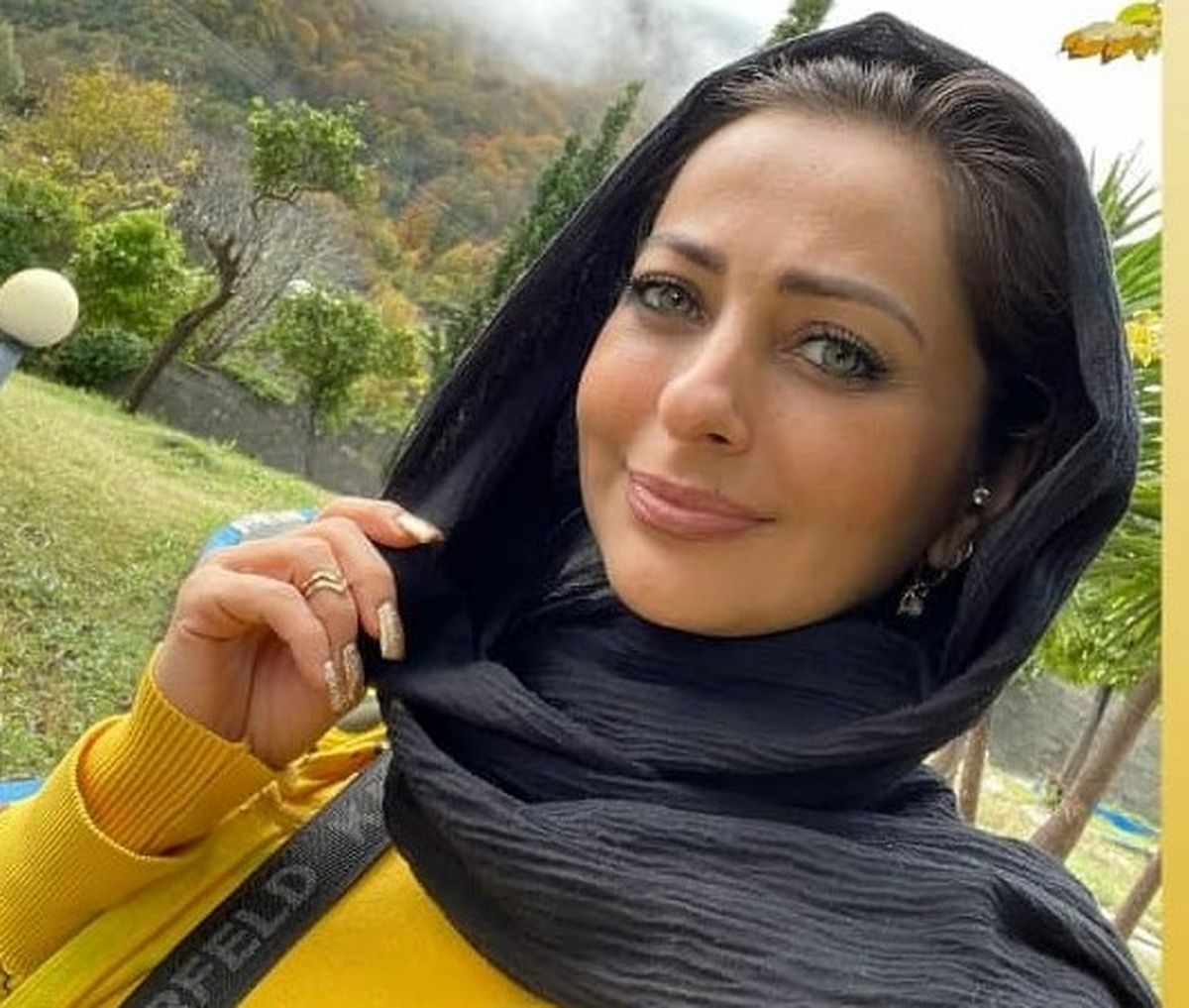 نفیسه روشن با لباس جنوبی