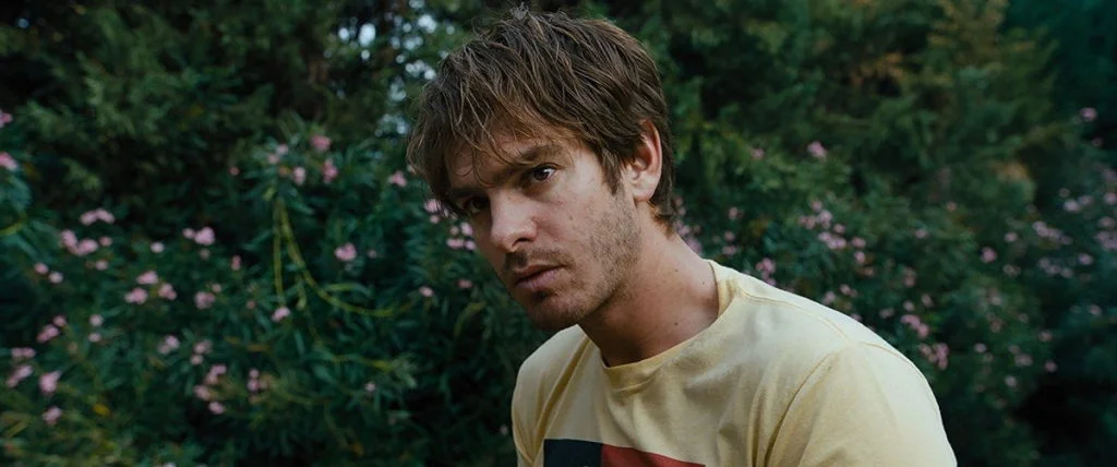 گارفیلد در فیلم Under the Silver Lake