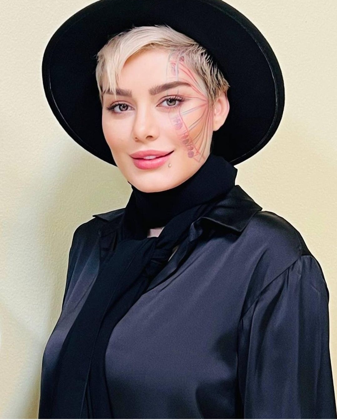 سحر قریشی داغدار کدام عزیزش شده است ؟