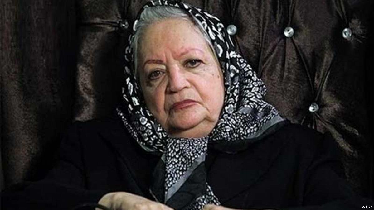 عکسی از بازیگر مشهور سینمای ایران در خانه سالمندان