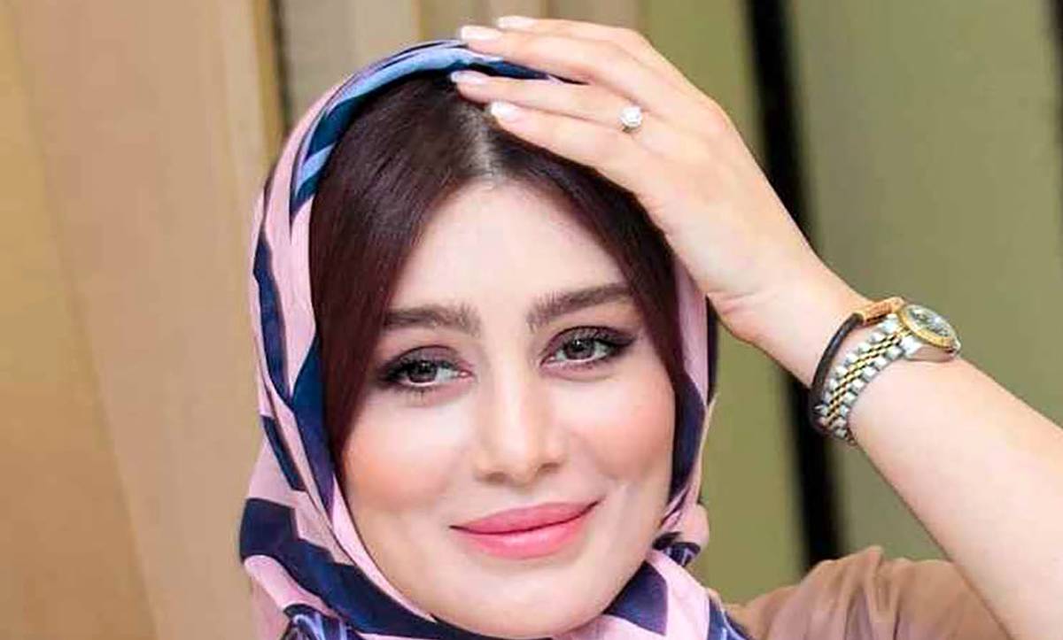 عکس لو رفته از سیگار کشیدن سحر قریشی