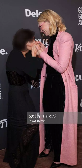 بوسه زهرا امیر ابراهیمی در کن