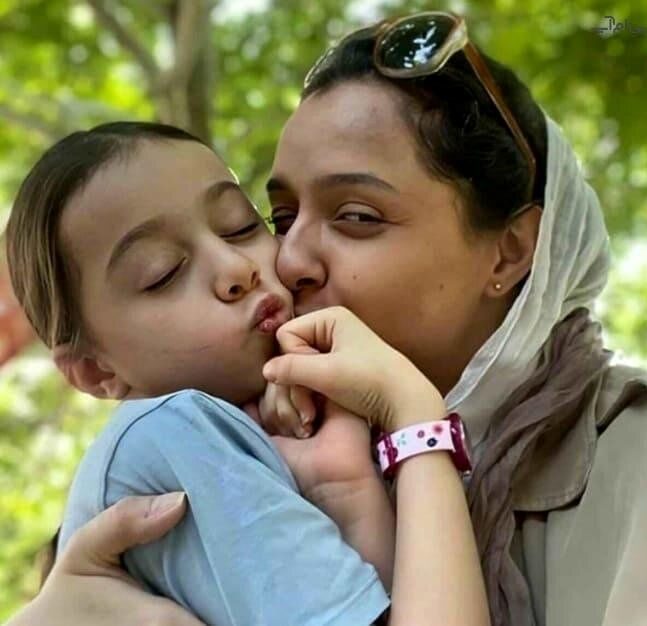 ترانه علیدوستی و دخترش