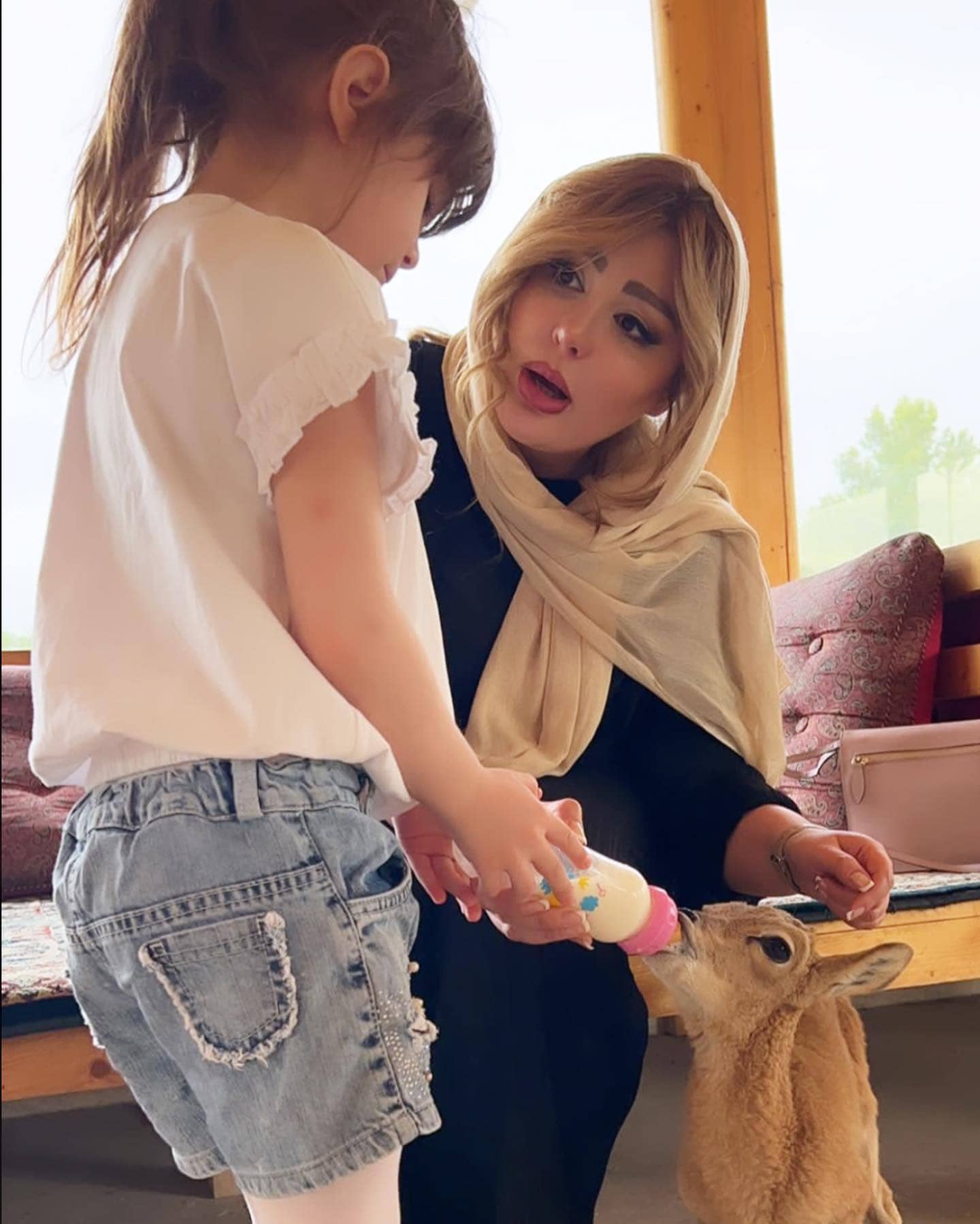 تفریحات نیوشا ضیغمی و دخترش