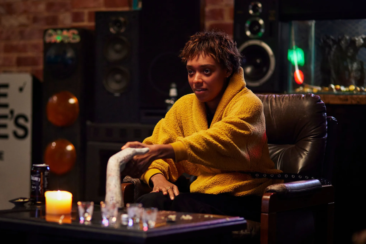 زمان پخش فیلم با من حرف بزن