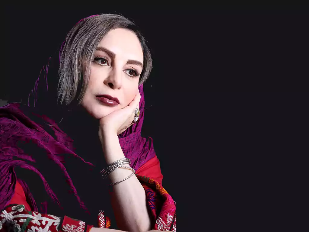 حکم دادگاه افسانه بایگان