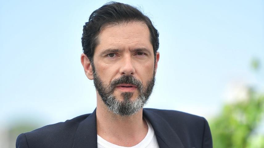 ملویل پوپو در نقش کنت دو باری