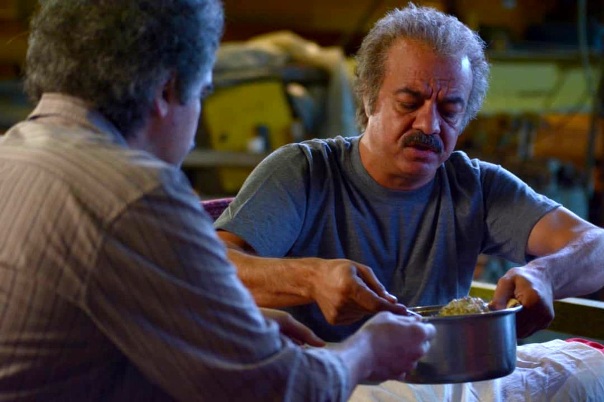 سعید آقاخانی در نمایی از فیلم زنبور کارگر