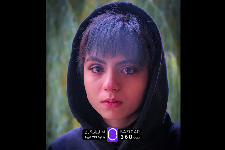 سارا حاتمی در نقش یک بلاگر در فیلم کوتاه «چالش»