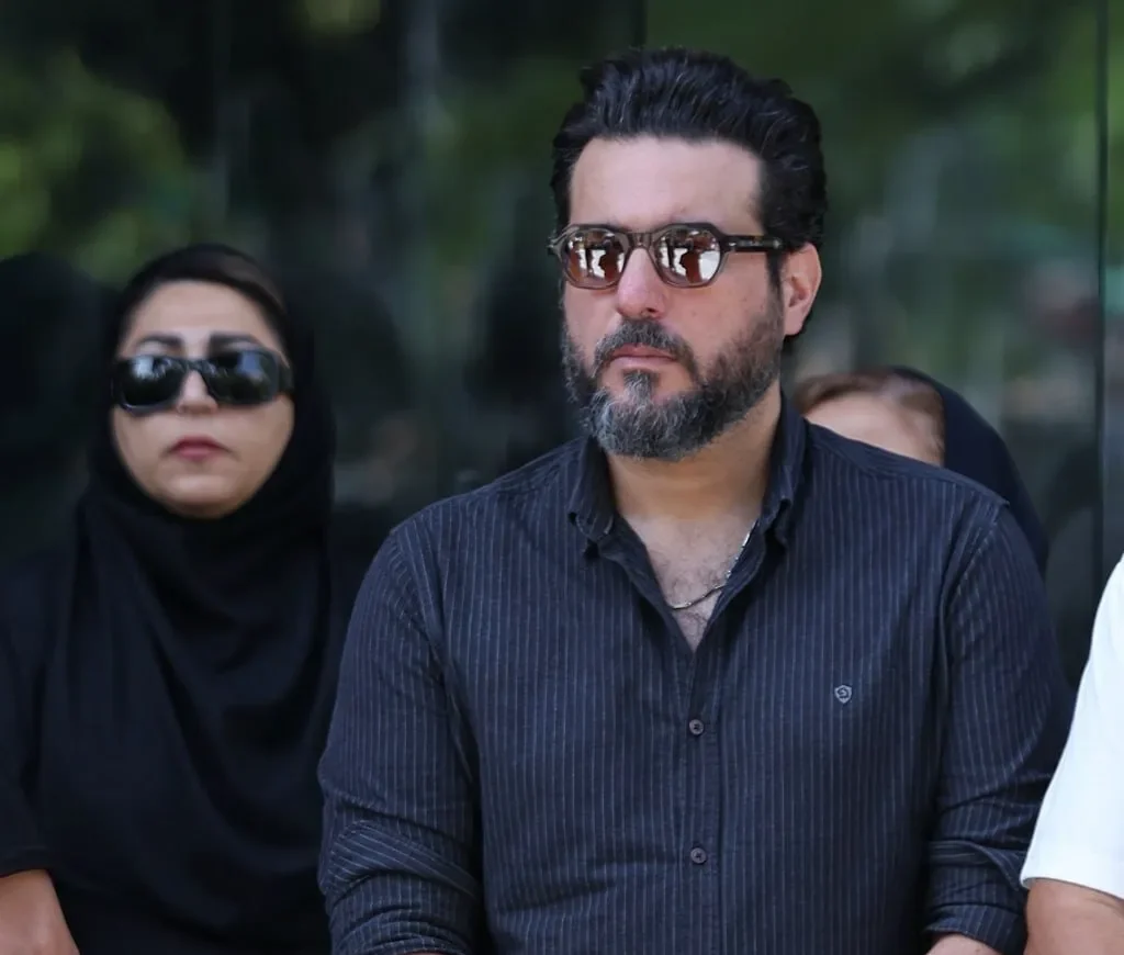 محسن کیایی در مراسم اکبر عبدی